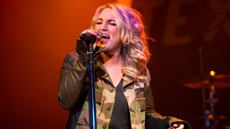 Jamie Lynn Spears performing at Texas Club