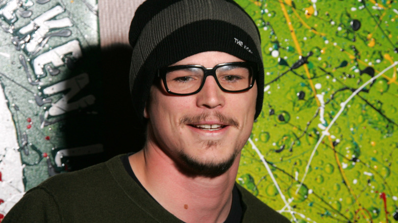 Josh Hartnett smiling 