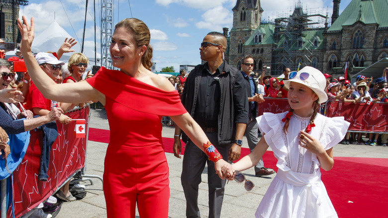 Tragic Details About Justin Trudeaus Wife Sophie Grégoire Trudeau 