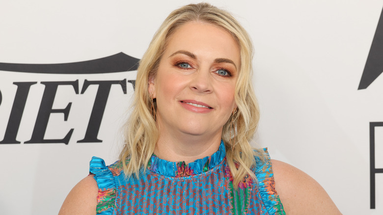 Melissa Joan Hart posing at an event