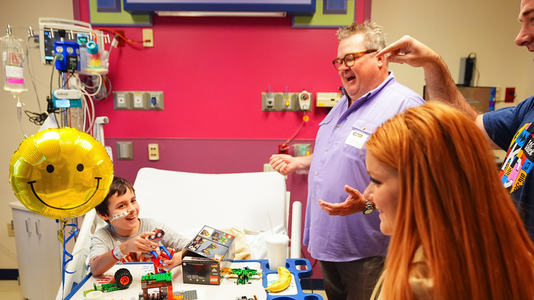 Eric Stonestreet visiting a Cancer patient