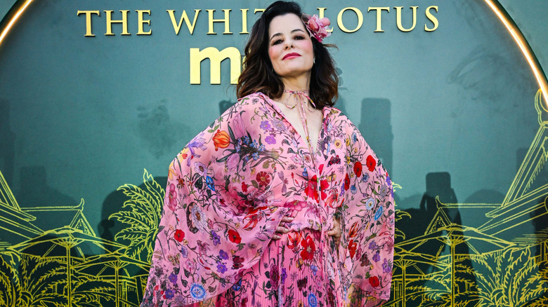 Parker Posey walks the red carpet at the third season premiere of 