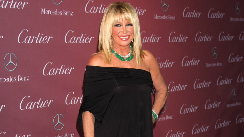 Suzanne Somers smiling at an event