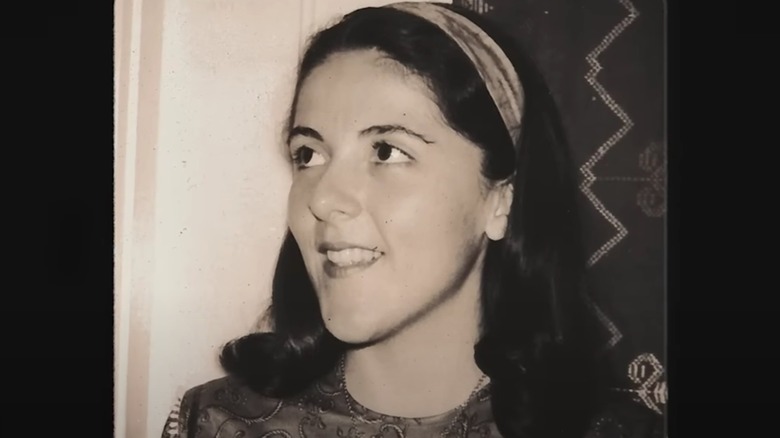 Ann Dunham looking thoughtful