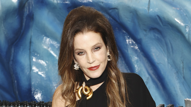 Lisa Marie Presley in black clothing