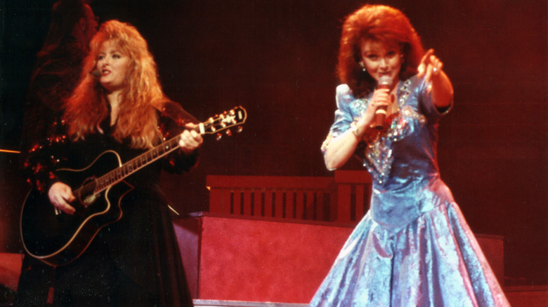 Wynonna Judd, Naomi Judd, 1991 