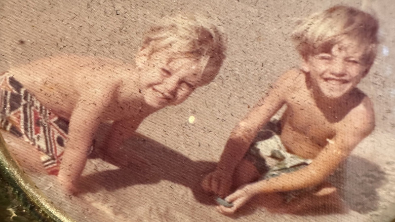 Michael Weatherly and Will Weatherly playing together as kids