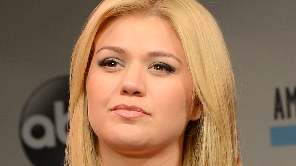 Kelly Clarkson on the red carpet in 2009