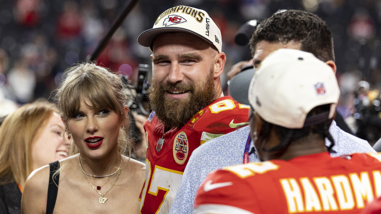 Taylor Swift and Travis Kelce scruffy beard super bowl