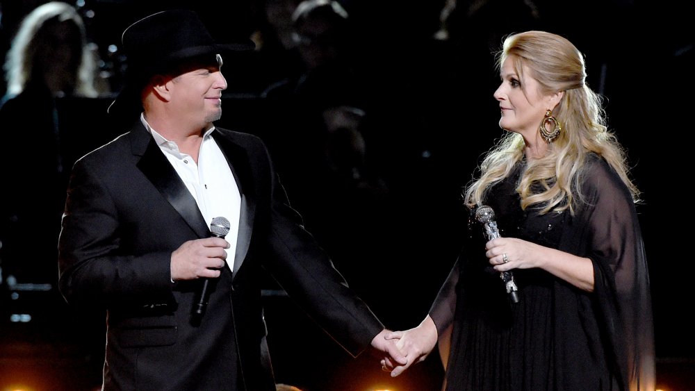 Trisha Yearwood and Garth Brooks 