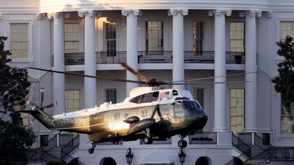 Trump leaves White House in Marine One