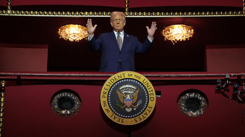 Donald Trump gesturing balcony Kennedy Center