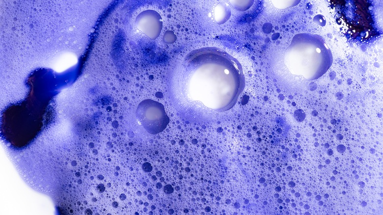 Purple shampoo liquid