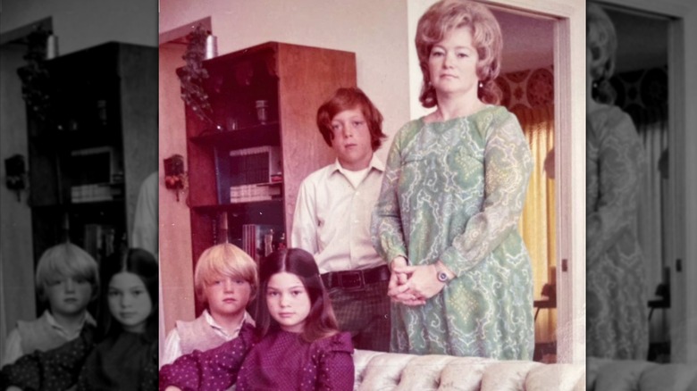 Valerie Bertanelli, her mom, and two of her brothers