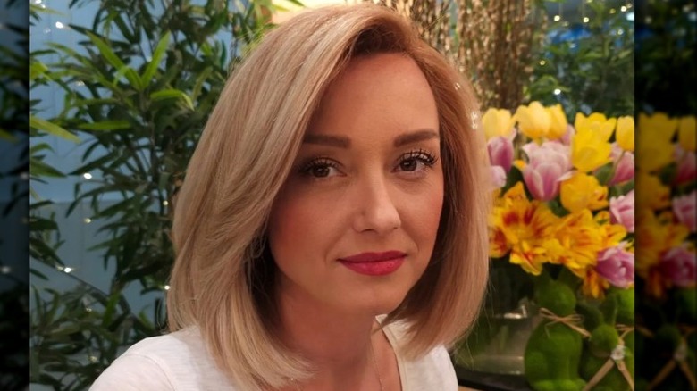 woman with italian bob haircut