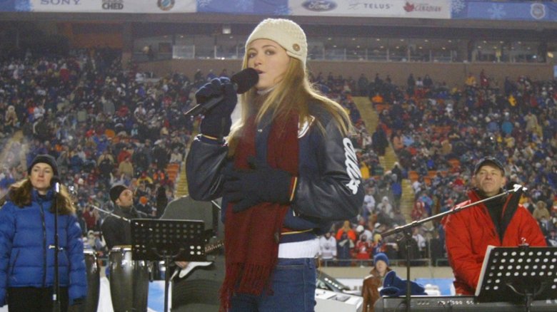 Young Paulina Gretzky singing I Will Remember You by Sarah McLachlan