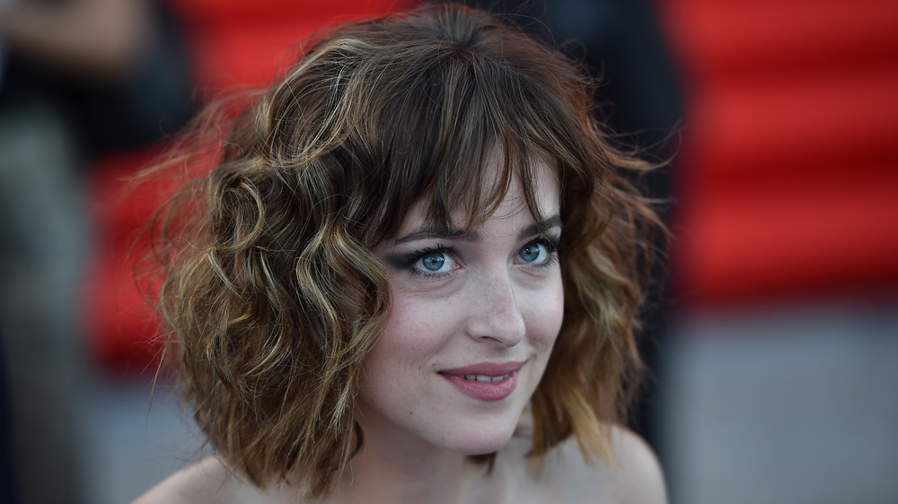 Dakota Johnson 80s fringe