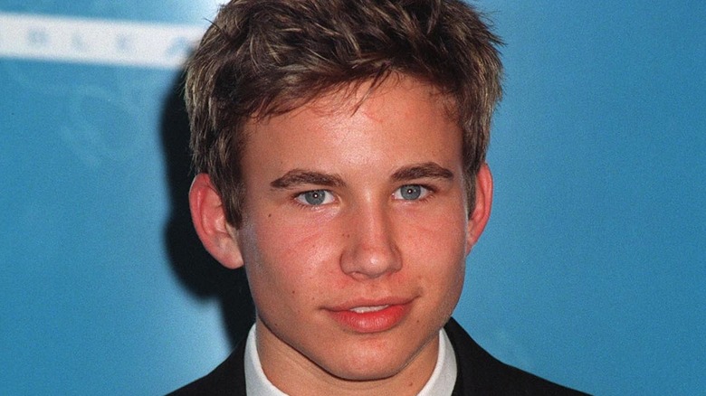 Jonathan Taylor Thomas posing for photos