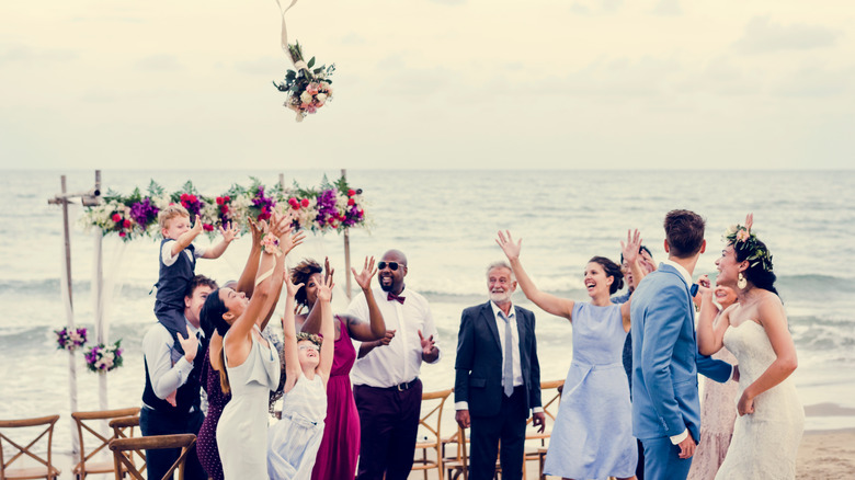 wedding bouquet toss