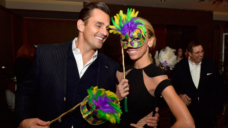 Bill and Giuliana Rancic at mask ball