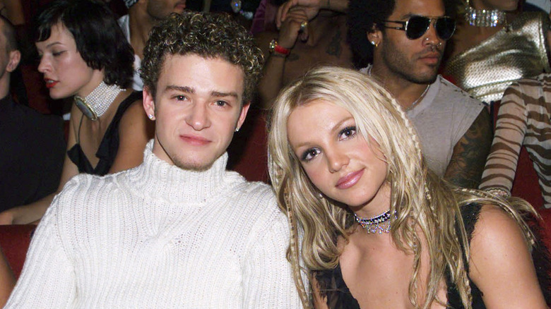 Justin Timberlake and Britney Spears pose for a photo. 