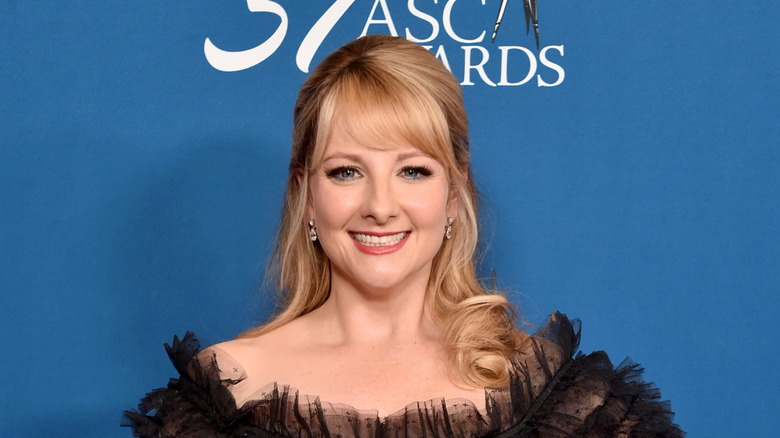 Melissa Rauch posing at the 37th Annual American Society of Cinematographers at The Beverly Hilton on March 05, 2023 in Beverly Hills, California