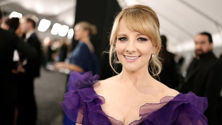 Melissa Rauch walks the red carpet