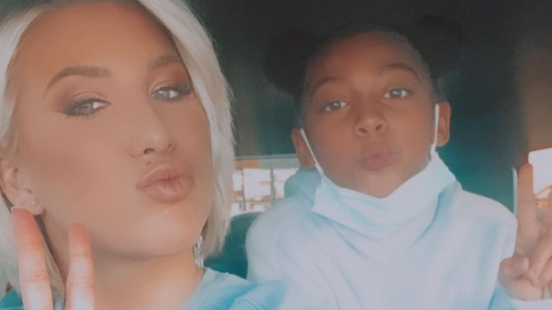 Savannah and Chloe Chrisley take a selfie