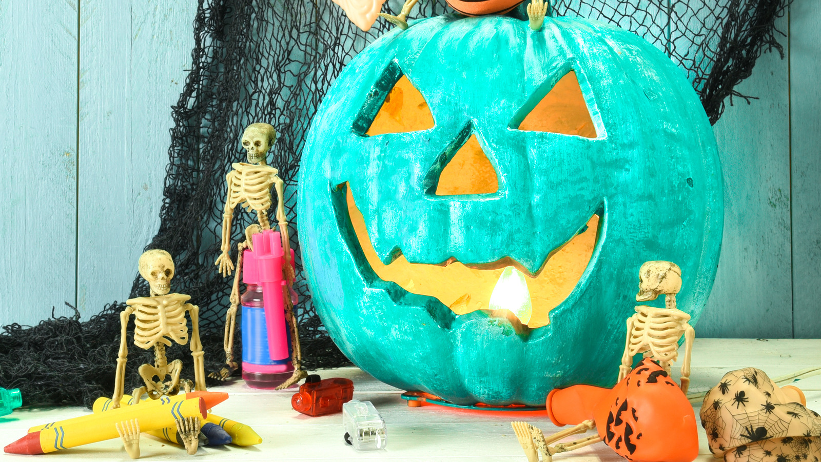 what-does-it-mean-when-you-see-a-teal-pumpkin-at-halloween