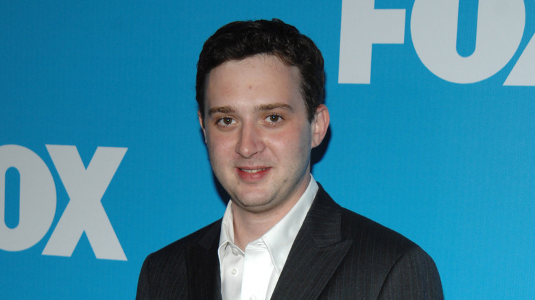 Eddie Kaye Thomas smiling at Fox Upfront in 2007