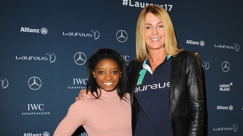 Simone Biles and Nadia Comaneci at 2017 event