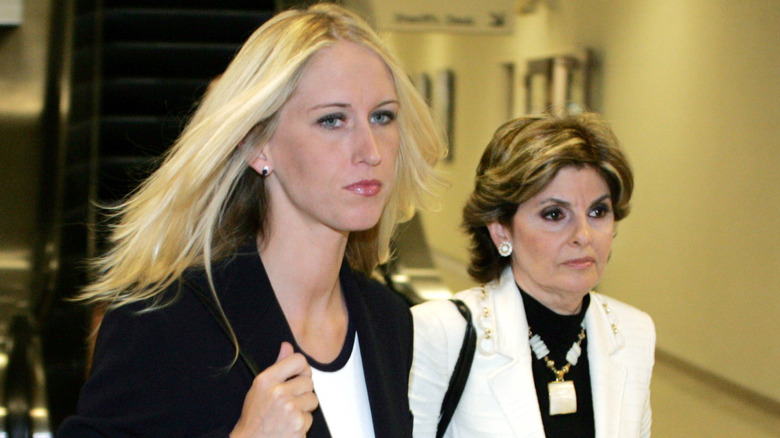 Amber Frey arrives in court with her lawyer Gloria Allred