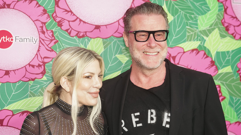 What Happened To Tori Spelling S Inheritance From Her Father   Toris Financial Difficulties Contine 1689452579 