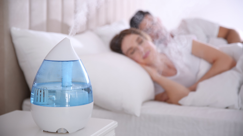 Sleeping with humidifier