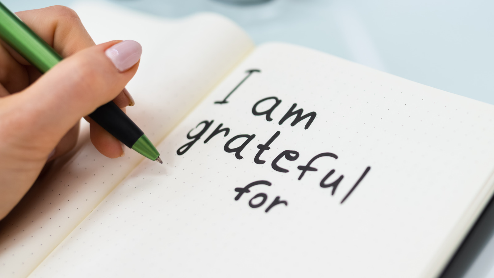 what-happens-to-your-body-if-you-write-in-a-gratitude-journal-every-day
