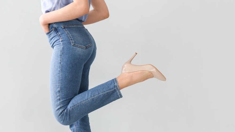 Woman wearing jeans.