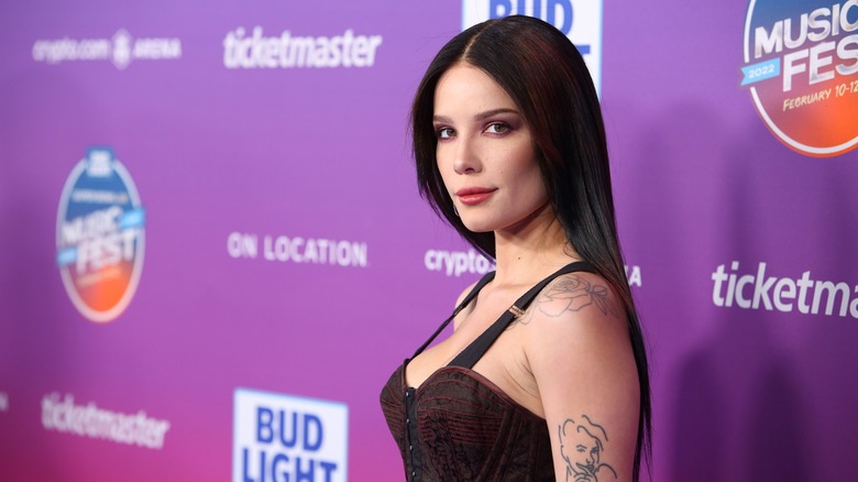 Halsey poses on the red carpet