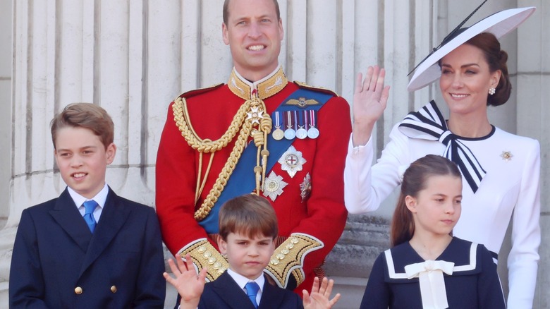 Prince William, Kate Middleton, Prince George, Prince Louis, Princess Charlotte smiling