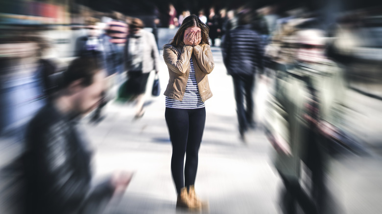 what-it-really-means-when-you-have-agoraphobia