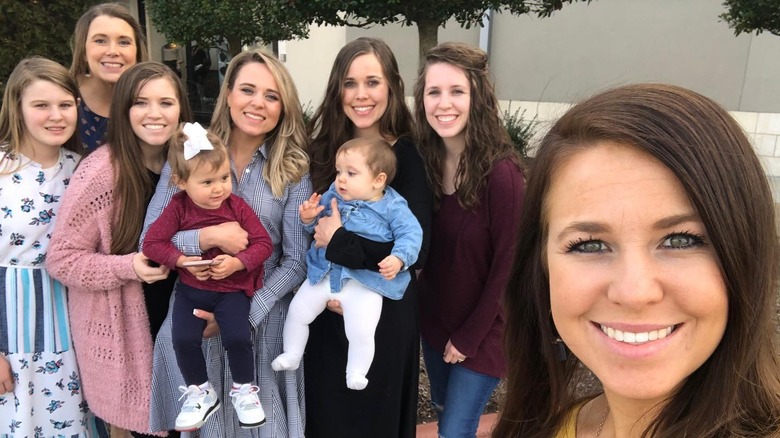 Duggar women and kids