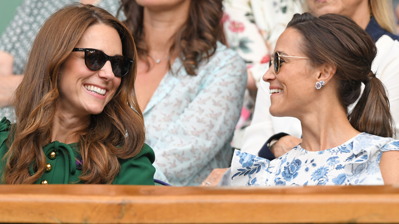 Kate and Pippa Middleton chatting