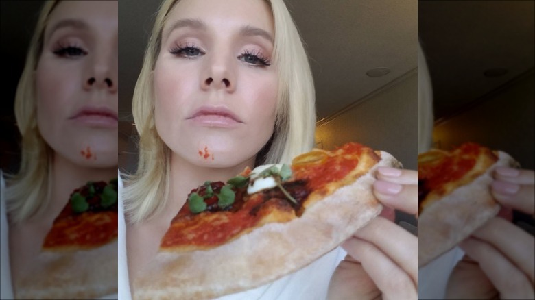 Kristen Bell eating pizza