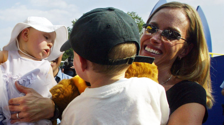 Kristin Armstrong with her son and daughter