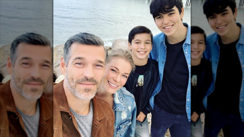 LeAnn Rimes and Eddie Cibrian with kids