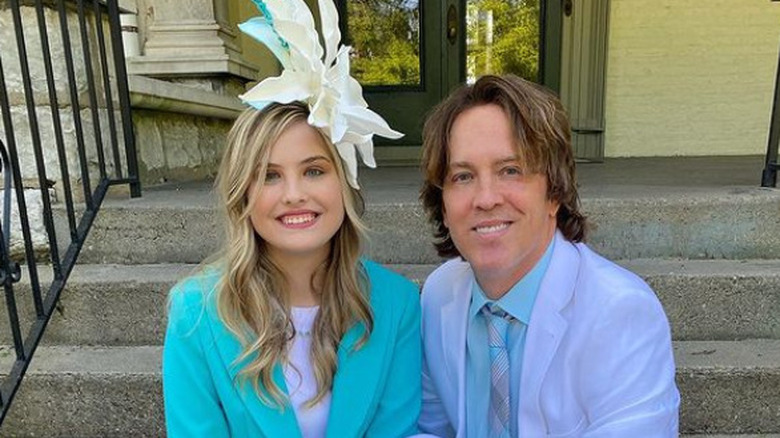 Dannielynn, Larry Birkhead smiling outside