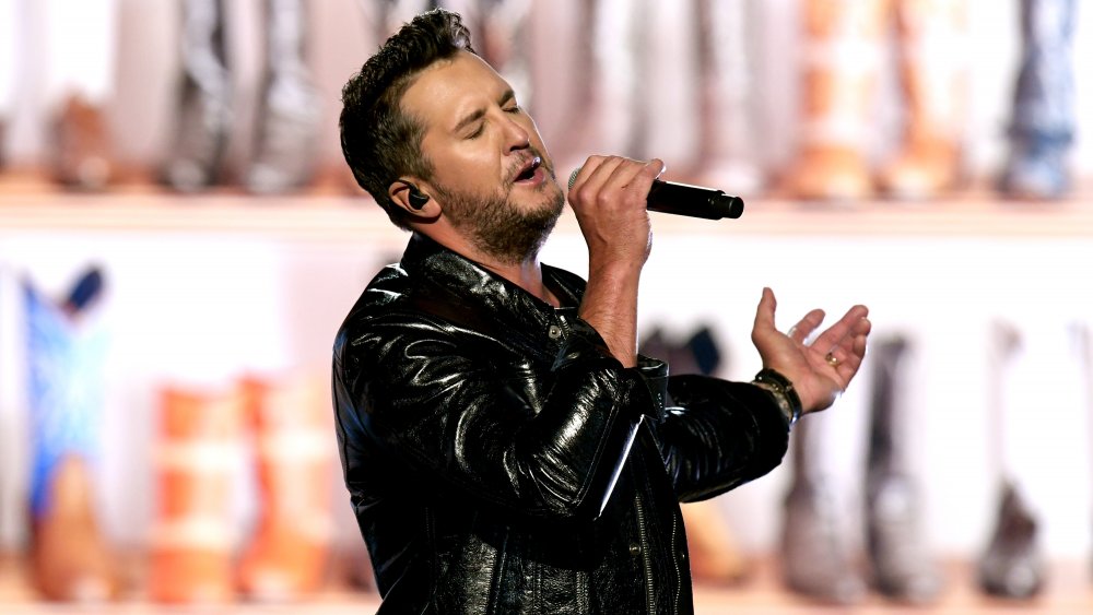 Luke Bryan performing