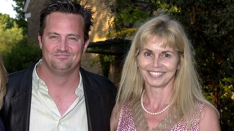 Matthew Perry and mom Suzanne smiling