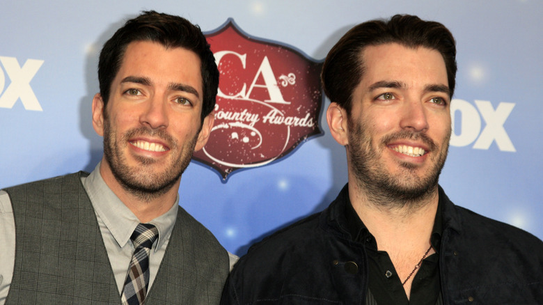 Jonathan and Drew Scott at an awards show