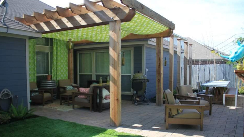 Yard Crashers backyard makeover