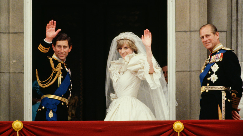 Diana and Charles waving